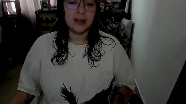 Snapshot of aika-dreams chatting on 06-10-26, 01:43 aika-dreams online show from 06-10-26, 01:43