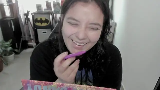 Snapshot of aika-dreams chatting on 07-09-26, 02:10 aika-dreams online show from 07-09-26, 02:10