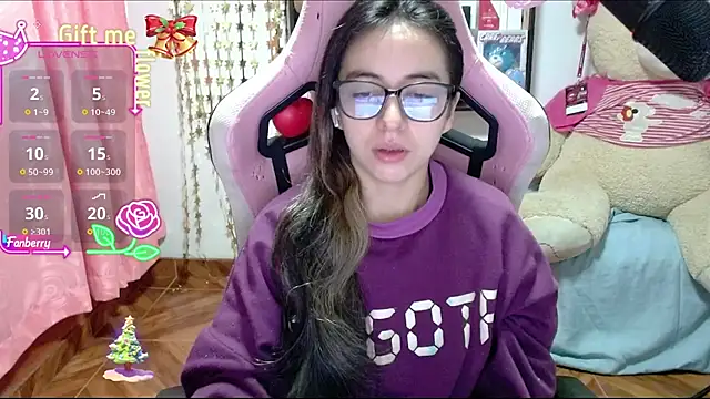 Maggie Fox3 online show from 11-04-25, 02:21