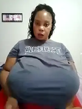 Lovelyboobs01 online show from 03-10-25, 04:25