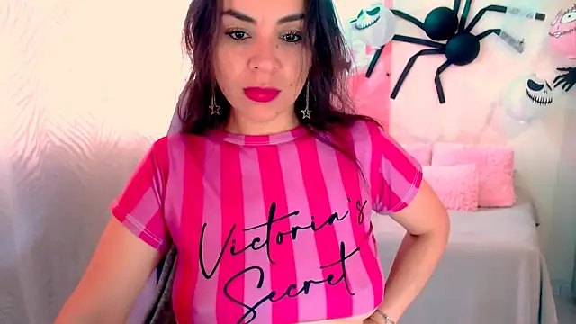 Snapshot of LATINGODDESS_X chatting on 10-17-25, 03:25 LATINGODDESS X online show from 10-17-25, 03:25