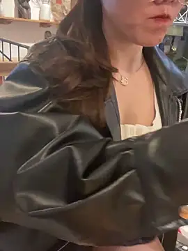 Snapshot of HinaLovely chatting on 01-20-25, 12:39 HinaLovely online show from 01-20-25, 12:39