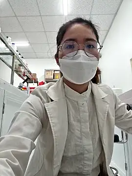 Snapshot of HinaLovely chatting on 02-16-26, 03:46 HinaLovely online show from 02-16-26, 03:46