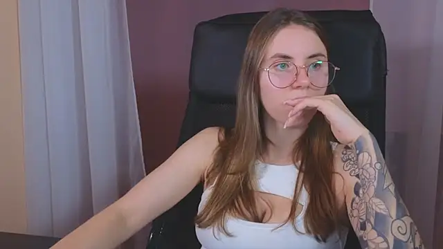  AnnaStark  online show from 12-29-24, 11:39