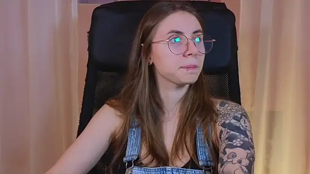  AnnaStark  online show from 01-25-25, 09:04