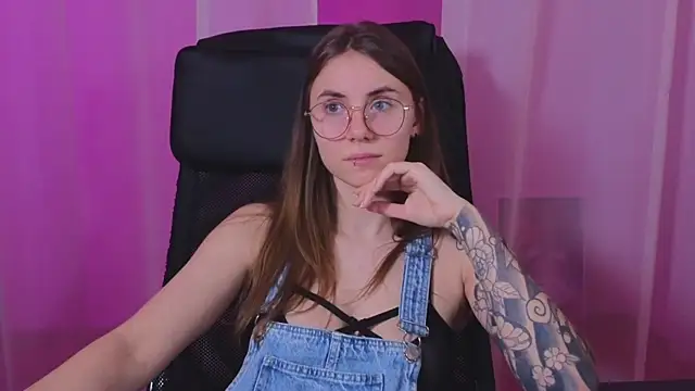  AnnaStark  online show from 02-02-25, 12:51