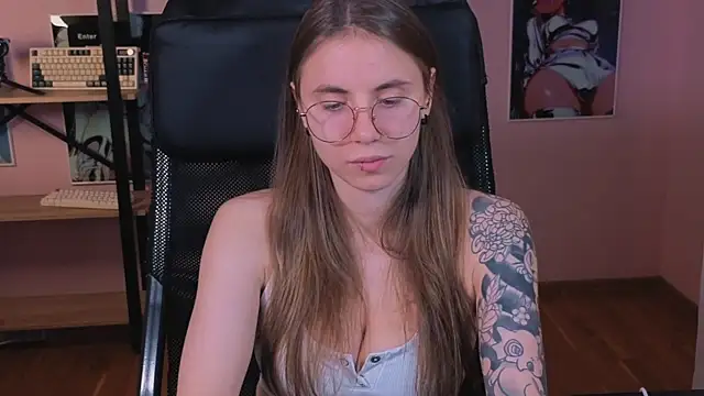  AnnaStark  online show from 10-24-25, 08:05