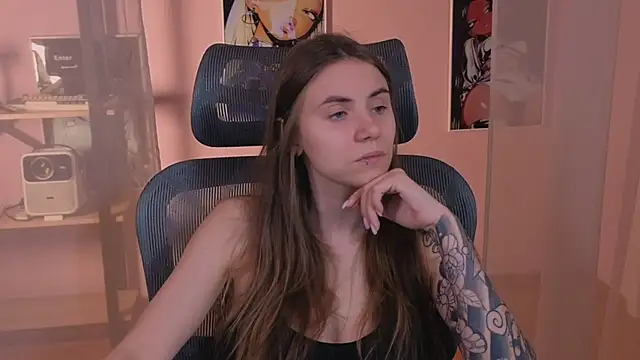  AnnaStark  online show from 11-19-25, 08:20