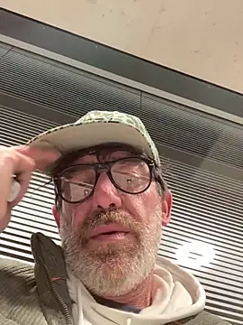 Snapshot of maxximere chatting on 02-07-26, 12:47 maxximere online show from 02-07-26, 12:47