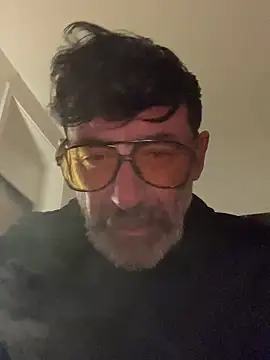 Snapshot of maxximere chatting on 03-12-26, 09:43 maxximere online show from 03-12-26, 09:43