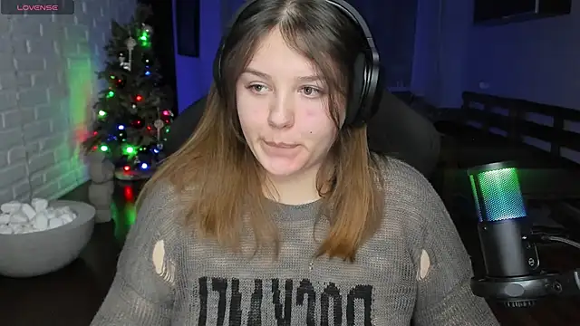 Snapshot of XNirvanaX chatting on 12-29-24, 03:11 XNirvanaX online show from 12-29-24, 03:11