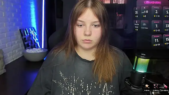 Snapshot of XNirvanaX chatting on 03-06-25, 03:57 XNirvanaX online show from 03-06-25, 03:57