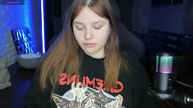 Snapshot of XNirvanaX chatting on 03-23-25, 02:26 XNirvanaX online show from 03-23-25, 02:26