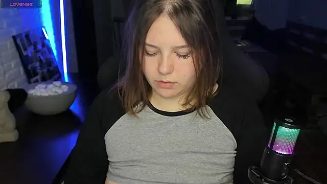 Snapshot of XNirvanaX chatting on 09-17-25, 03:30 XNirvanaX online show from 09-17-25, 03:30