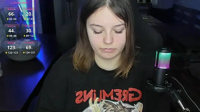 Snapshot of XNirvanaX chatting on 10-04-25, 05:38 XNirvanaX online show from 10-04-25, 05:38