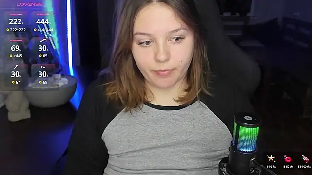 Snapshot of XNirvanaX chatting on 10-14-25, 02:45 XNirvanaX online show from 10-14-25, 02:45