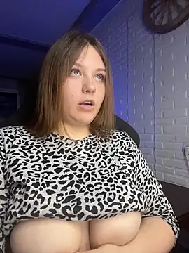 Snapshot of XNirvanaX chatting on 10-20-25, 12:33 XNirvanaX online show from 10-20-25, 12:33