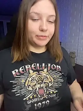 Snapshot of XNirvanaX chatting on 10-27-25, 02:48 XNirvanaX online show from 10-27-25, 02:48