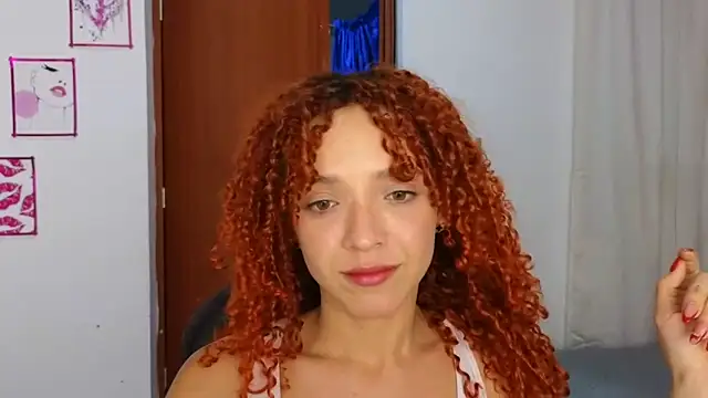 Snapshot of SexyLeilaa chatting on 11-04-25, 01:05 SexyLeilaa online show from 11-04-25, 01:05