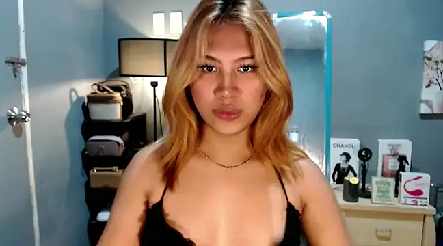 luxxy grand online show from 12-15-24, 07:21