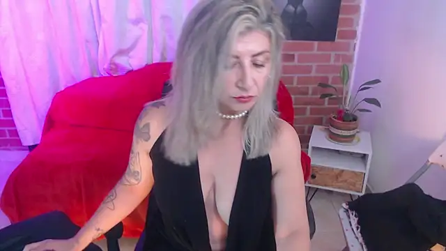 agnes blackmoree online show from 02-15-26, 03:25