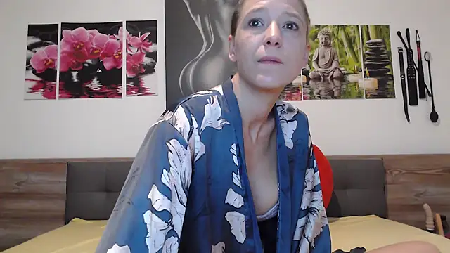 Naschkatze01 online show from 10-20-25, 06:14