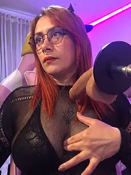 Luna Paris  online show from 01-29-25, 10:01