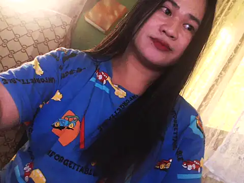 Snapshot of Hugeladycockmarga chatting on 01-15-26, 12:26 Hugeladycockmarga online show from 01-15-26, 12:26