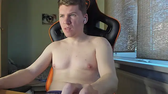 Snapshot of Bananas_dick chatting on 01-19-25, 09:44 Bananas dick online show from 01-19-25, 09:44