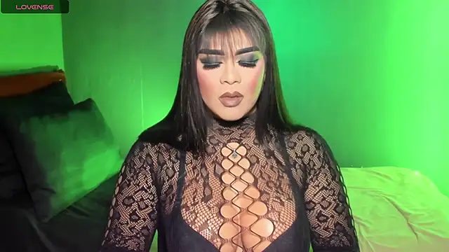 VictoriaEliz online show from 11-06-25, 05:36