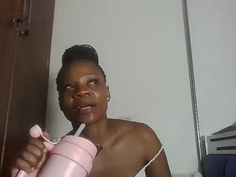 Snapshot of Sweetbaby004 chatting on 02-07-26, 12:42 Sweetbaby004 online show from 02-07-26, 12:42