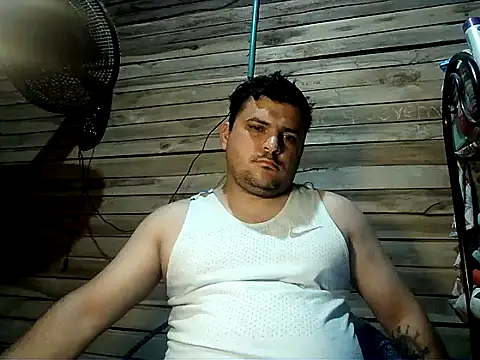 Snapshot of Arcangel_05 chatting on 03-28-26, 03:39 Arcangel 05 online show from 03-28-26, 03:39