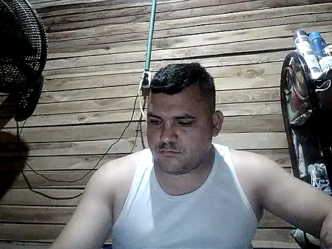 Snapshot of Arcangel_05 chatting on 03-31-26, 04:35 Arcangel 05 online show from 03-31-26, 04:35