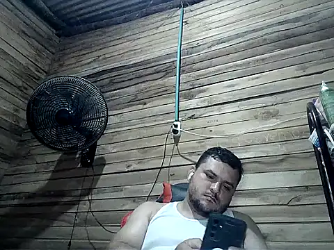 Snapshot of Arcangel_05 chatting on 06-16-26, 03:31 Arcangel 05 online show from 06-16-26, 03:31