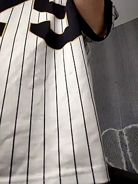 Amira Milker online show from 02-15-25, 07:50