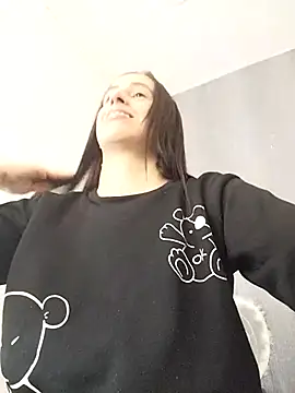 Amira Milker online show from 03-11-25, 01:01