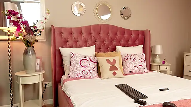 Snapshot of IsabellaMysty chatting on 12-01-25, 10:26 IsabellaMysty online show from 12-01-25, 10:26