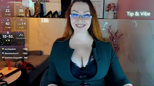 MrsIngrid online show from 11-15-25, 07:21