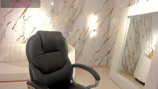 Snapshot of LexieWayne chatting on 03-01-25, 01:07 LexieWayne online show from 03-01-25, 01:07