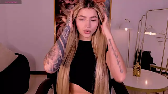 LexieWayne online show from 06-03-26, 06:46