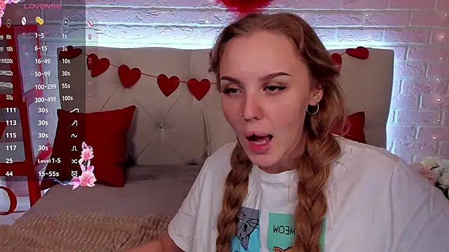 LianaFord online show from 02-13-25, 09:49