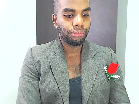 Snapshot of Rene_hotman chatting on 02-06-25, 07:18 Rene hotman online show from 02-06-25, 07:18