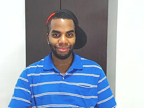 Snapshot of Rene_hotman chatting on 02-13-25, 07:31 Rene hotman online show from 02-13-25, 07:31