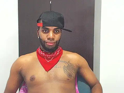 Snapshot of Rene_hotman chatting on 02-15-25, 09:48 Rene hotman online show from 02-15-25, 09:48