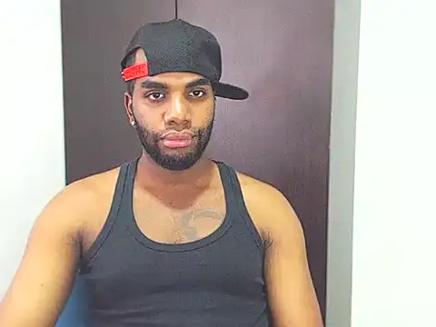 Snapshot of Rene_hotman chatting on 02-20-25, 08:14 Rene hotman online show from 02-20-25, 08:14