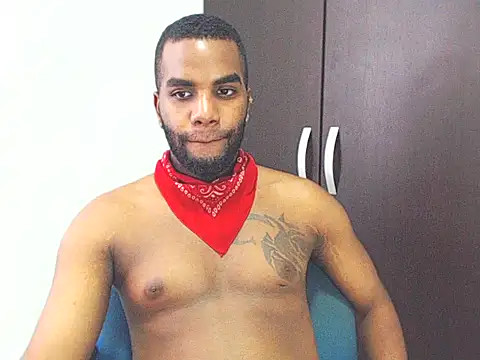 Snapshot of Rene_hotman chatting on 03-07-25, 08:11 Rene hotman online show from 03-07-25, 08:11