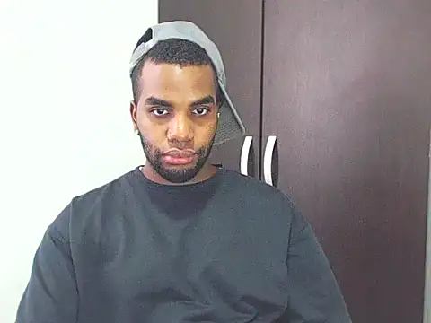 Snapshot of Rene_hotman chatting on 03-08-25, 07:53 Rene hotman online show from 03-08-25, 07:53