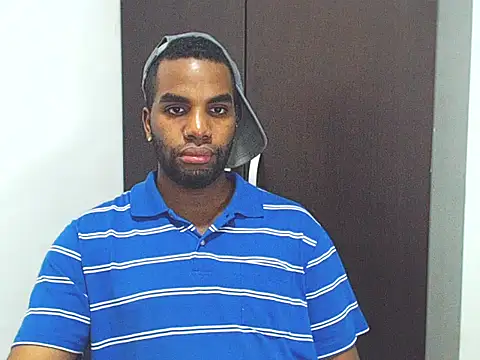 Snapshot of Rene_hotman chatting on 03-13-25, 07:28 Rene hotman online show from 03-13-25, 07:28