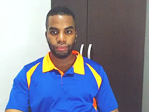 Snapshot of Rene_hotman chatting on 03-18-25, 07:53 Rene hotman online show from 03-18-25, 07:53