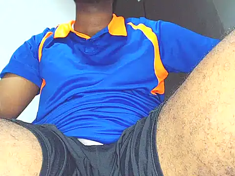 Snapshot of Rene_hotman chatting on 03-18-25, 10:58 Rene hotman online show from 03-18-25, 10:58